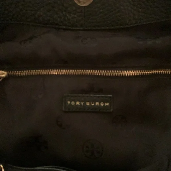 Tory Burch Black leather Slouch Bag with Gold Chain - Picture 6 of 8